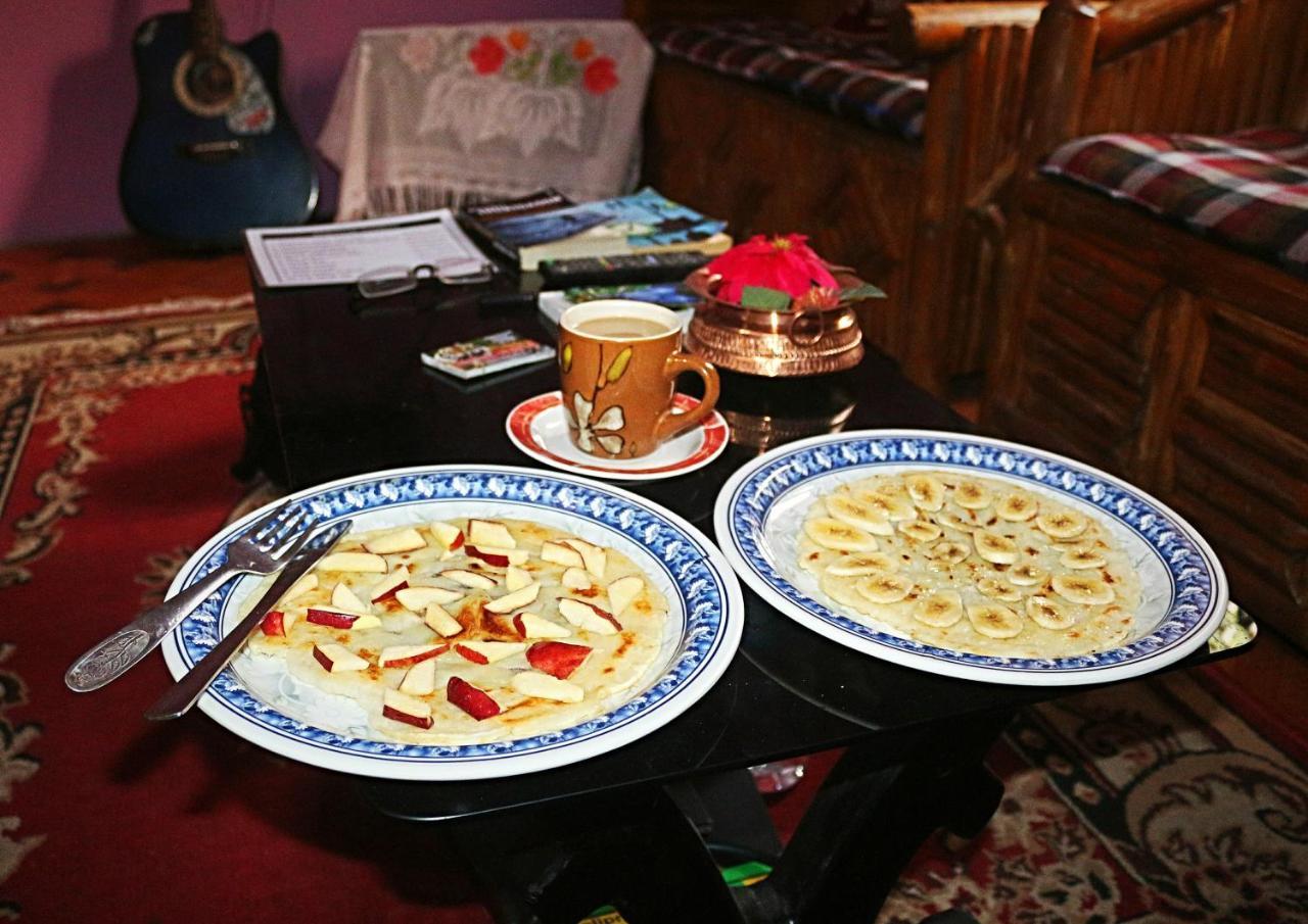 Tiger Corner Inn Homestay Sauraha Εξωτερικό φωτογραφία
